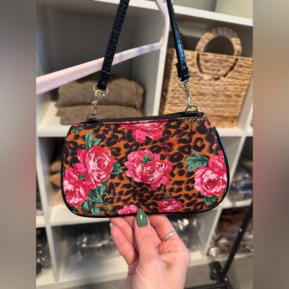Mini Betsey Johnson bag - Picture 2 of 4